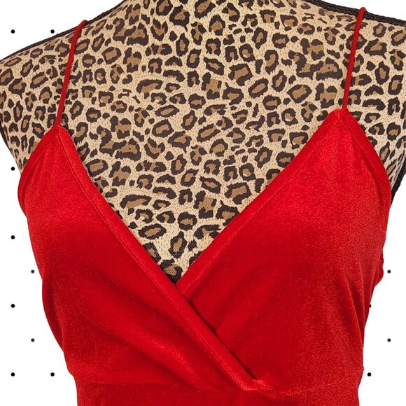 Red soft velvety feel mini dress with spaghetti straps - Picture 2 of 3